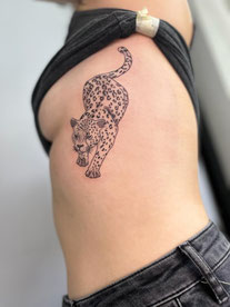 Fineline Leopard - tattoo studio bremen spezialisiert auf kleine tattoos und individuelle motive