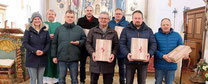 Pfarrer Albert Hölzl stellte den Gottesdienstbesuchern die neuen Kirchenverwaltungsmitglieder vor.