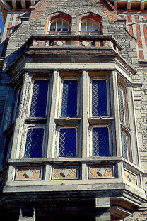 Les vitraux sud de la salle des mariages, façade sud de l'hôtel de ville du Touquet-Paris-Plage