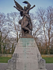 Rodin - Skulptur - ein Geschenk der Niederlande an die Stadt Verdun