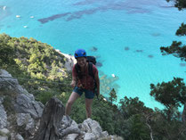 Klettern und Yoga. Die beste Kombination um nicht nur die Technik am Felsen zu verbessern, sondern auch mental stärker zu werden. 