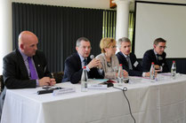 Restitution de la journée devant l’ensemble des groupes de travail : Jonathan Le Tocq, Premier Ministre de Guernesey, Philippe Bas, Danièle Polvé-Montmasson, Laurent Beauvais, Ian Gorst   