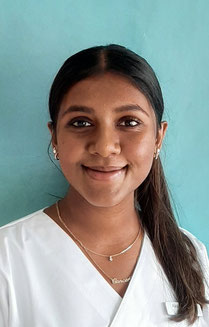 Raviruban Aksi, Dentalassistentin in Ausbildung