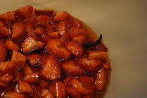 leckere selbst gemachte Vanille - Erdbeer Marmelade
