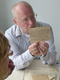 Piet Dam bei der Übergabe seines Archivs an die Gedenkstätte Lager Sandbostel, 18.7.2012