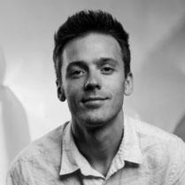 Andrei Cozlac Balletttänzer und Yogalehrer Yoga Effretikon Yogastudio Tanzshule Dance Gallery Effretikon Tagelswangen Volketswil Winterthur Zürich