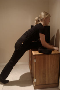 Bent your rear leg more than I do if you can