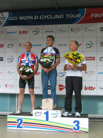 prijsuitreiking UCI World Cycling time trial Stavelot België.