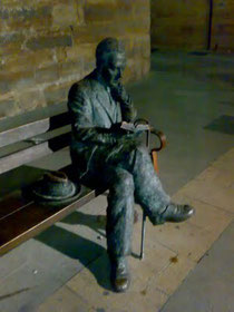 FIGURA DE ANTONIO MACHADO EN BAEZA(JAEN)