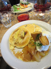 JSpancakeという。同じイニシャルで親近感(笑)これはアップルシナモンパンケーキ^^