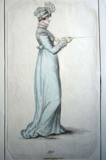 Modekupfer mit Dame in hellblauer Empire-Reitkleidung