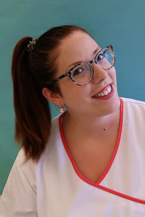 Marty Simona, Dentalassistentin