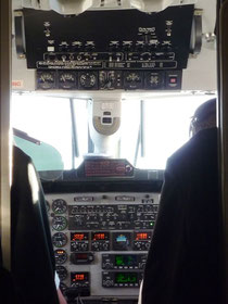 Blick von Reihe 5 ins Cockpit