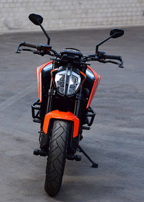 Hebelschützer an der KTM 790 Duke