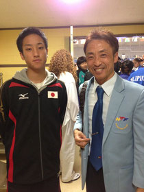 試合後表彰式前の純選手と西村先生