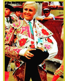 Biografía taurina de la Torera Española Ángela