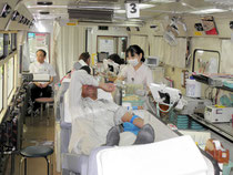 移動献血がスタート。県内は全血液型が不足状態という=市役所