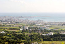 石垣市は、八重山周辺海域を活用した地域振興に向け海洋基本計画を策定する(資料写真)