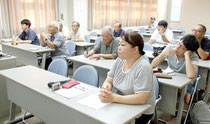 八重山明和大津波研究会の第6回勉強会が開かれた=22日夕、大濱信泉記念館