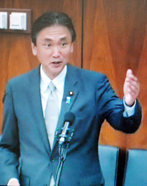 衆院文部科学委員会で質問する古屋氏(衆院ホームページより)