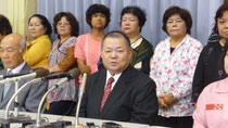 名護市長選に出馬表明する島袋氏