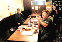 2年ぶりの登板に応援する1SHIGAKI26メンバーら=北京龍