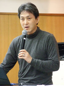 福島の子どもの現状を伝える吉野さん=18日午後、市健康福祉センター