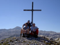 Gipfelsieg auf der Wieswand (Tennengebirge) Im Hintergrund Plateau des Tennengebirges