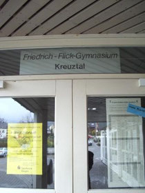 Eingang zum Friedrich-Flick-Gymnasium (Quelle: TS)