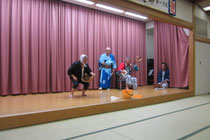 演芸披露