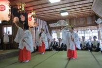 春祭 浦安の舞奉納