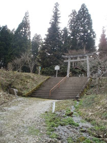 階段と大鳥居