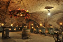 Fassweinkeller, Stiftsweingut
