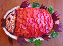 © http://static.chefkoch-cdn.de/ck.de/rezepte/151/151034/614807-960x720-russischer-schichtsalat-hering-im-pelzmantel.jpg