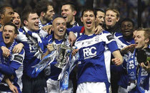 Spieler von Birmingham City mit dem Ligapokal im Jahr 2011