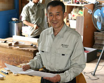 秋山利輝会長