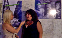 Elisa Martorana intervistata durante l'esposizione