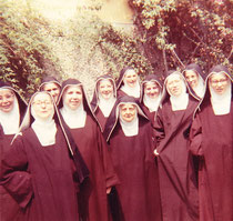 Madre Teresina con alcune monache a Napoli-Bellavista