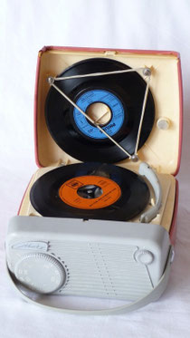 Metz Babyphon 102 MW-Radio u. Singleplattenspieler Bj. 1959-1960