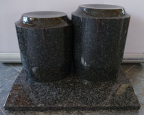 Material: GRANIT dunkelgrau poliert