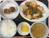 <鶏肉のピリ辛みそ炒め定食>