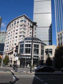 Prudential Center und Prudential Tower