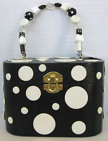 V104 - "Dots On A Box"