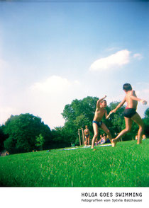 Holga goes swimming - Sylvia Ballhause