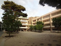 成城大学