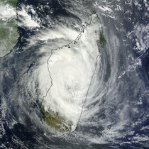 Giovanna am Dienstag, 10h15 Ortszeit © NASA Goddard MODIS Rapid Response Team