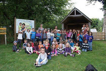 Les plus petits au centre Forêt-bocage de La Chapelle-Neuve.