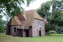 Thomasburger Felssteinkirche "Peter und Paul"