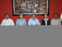 Miembros del PEDEPE que encabezaron la rueda de prensa