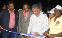 El gobernador de la Prov. de Santo Domingo deja formalmente inaugurada la Expo Feria, de Izquierda a Derecha Miguel Florentino, Ramon Alagracia y la derecha Aurelina Martínez
